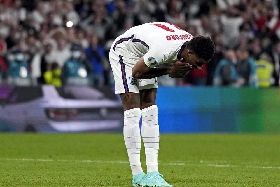 Rashford también erró en la tanda de penales.