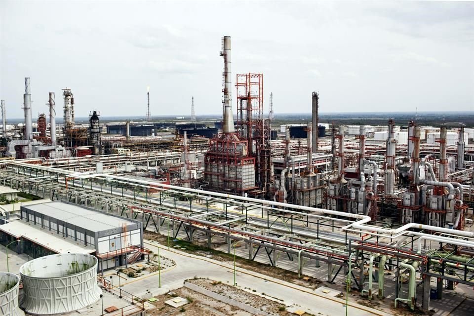 Refinería de Pemex en Cadereyta, Nuevo León.