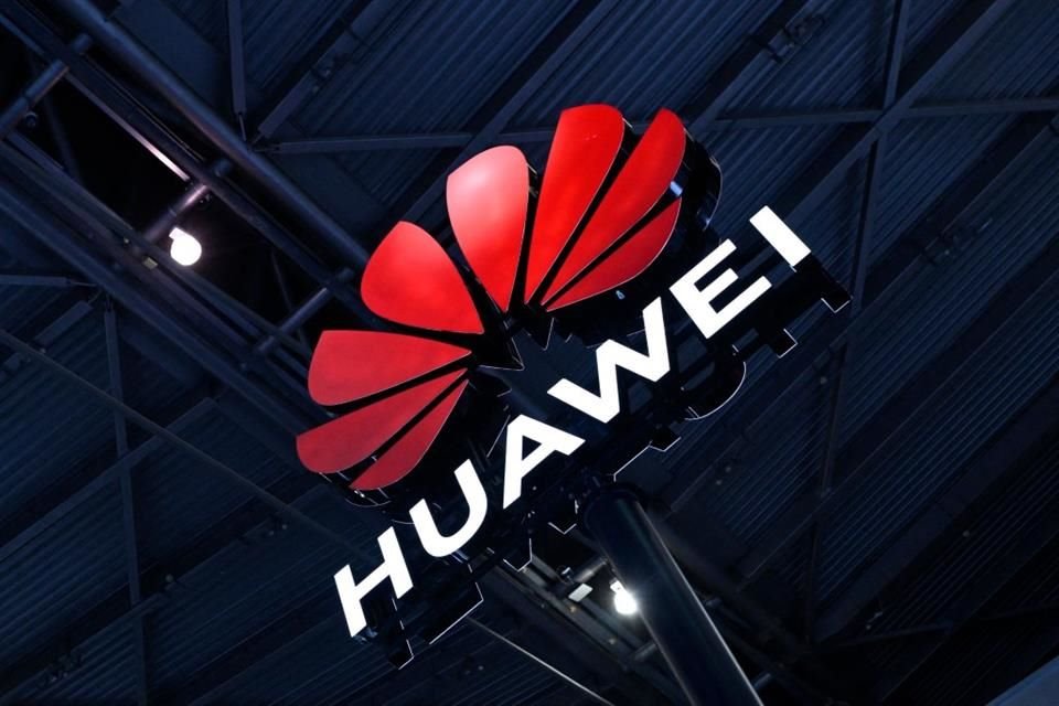 Huawei tiene previsto empezar a comercializar su nuevo chip en octubre.