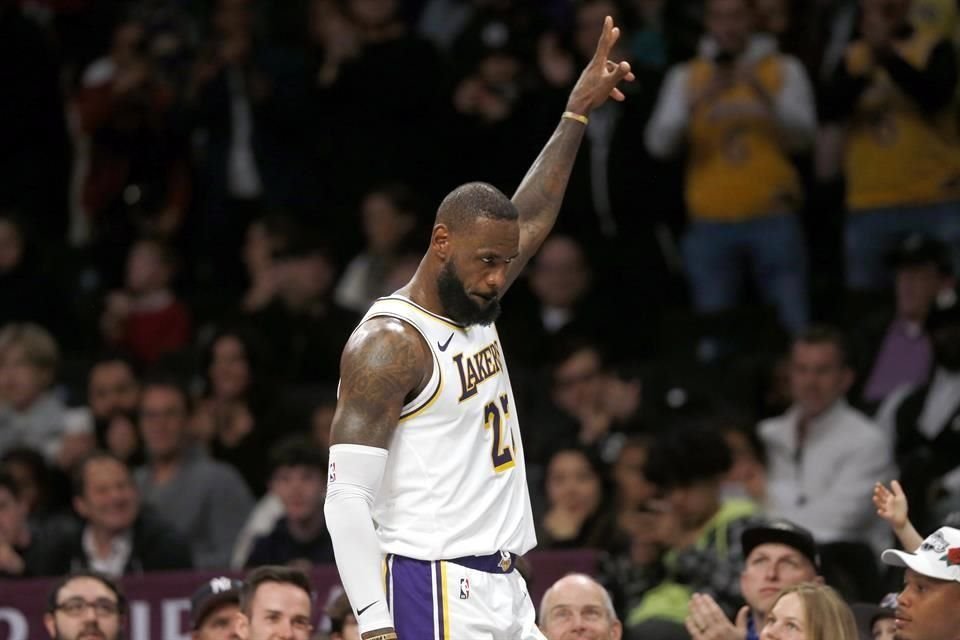 LeBron James dio show en el Barclays Center.