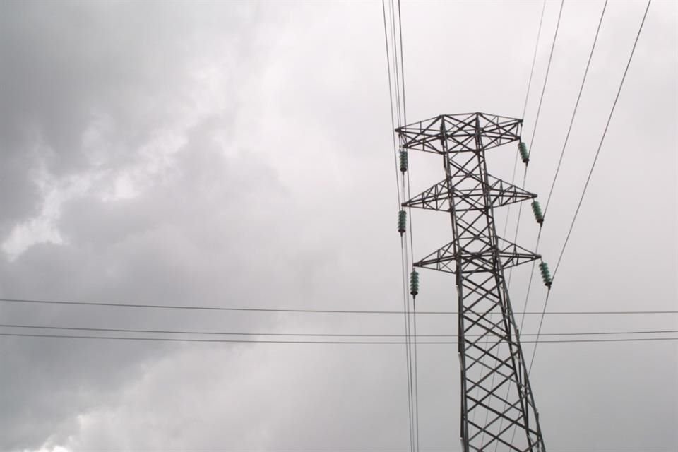 Proyectos de inversión privada en Jalisco están trabados por falta de infraestructura eléctrica de la CFE.
