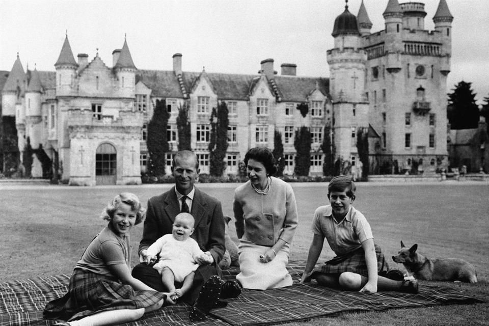 El Castillo de Balmoral era uno de los espacios favoritos de Isabel II para relajarse con su familia.