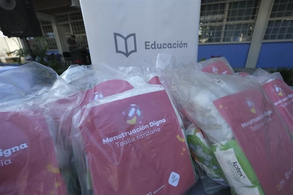 Cada kit contará con calzones menstruales, toallas sanitarias reutilizables e instructivo sobre los productos.
