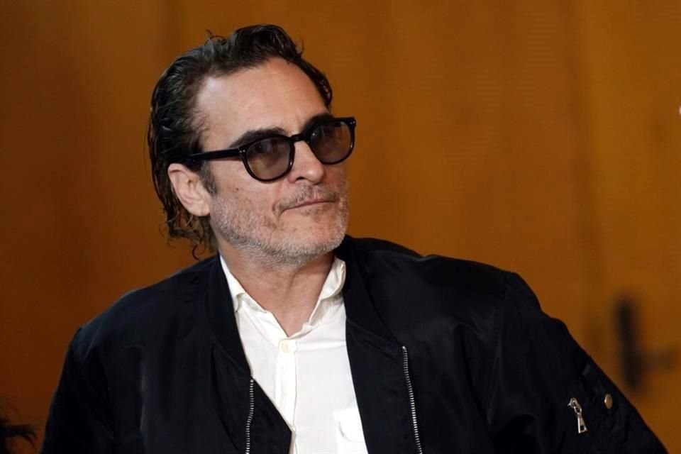 Joaquin Phoenix se sumó al discurso del director ganador al Óscar.