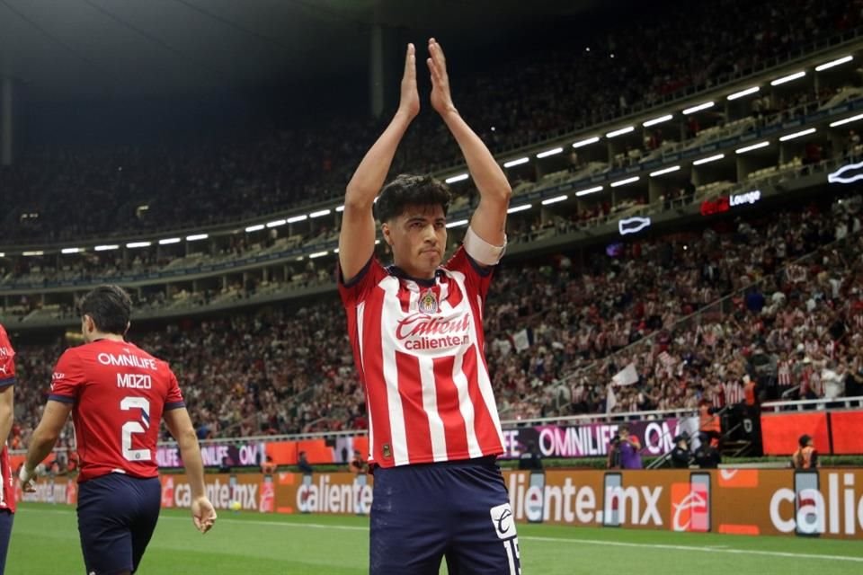 Érick Gutiérrez contribuyó a la victoria del Rebaño.