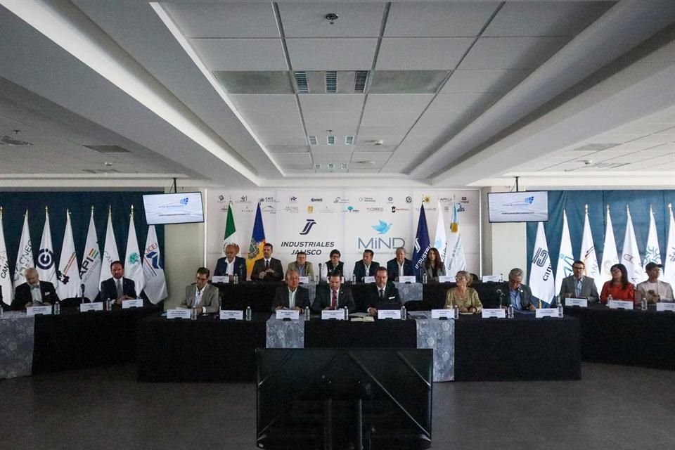 Consejo de Cámaras Industriales de Jalisco y Consejo de la Comunicación convocaron a firmar Pronunciamiento por la Participación Ciudadana.