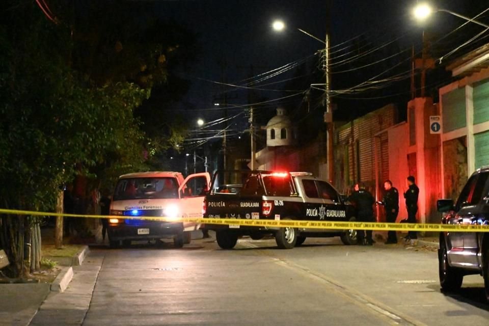 La violencia cobró una vida más en Guadalajara, cuando sujetos armados le dispararon a un hombre, en calles de la Colonia Panorámica.