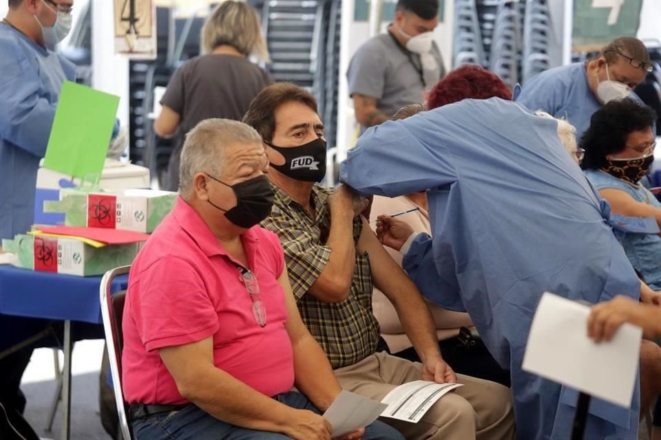 Lleva a cabo San Nicolás segunda jornada de vacunación Covid-19.