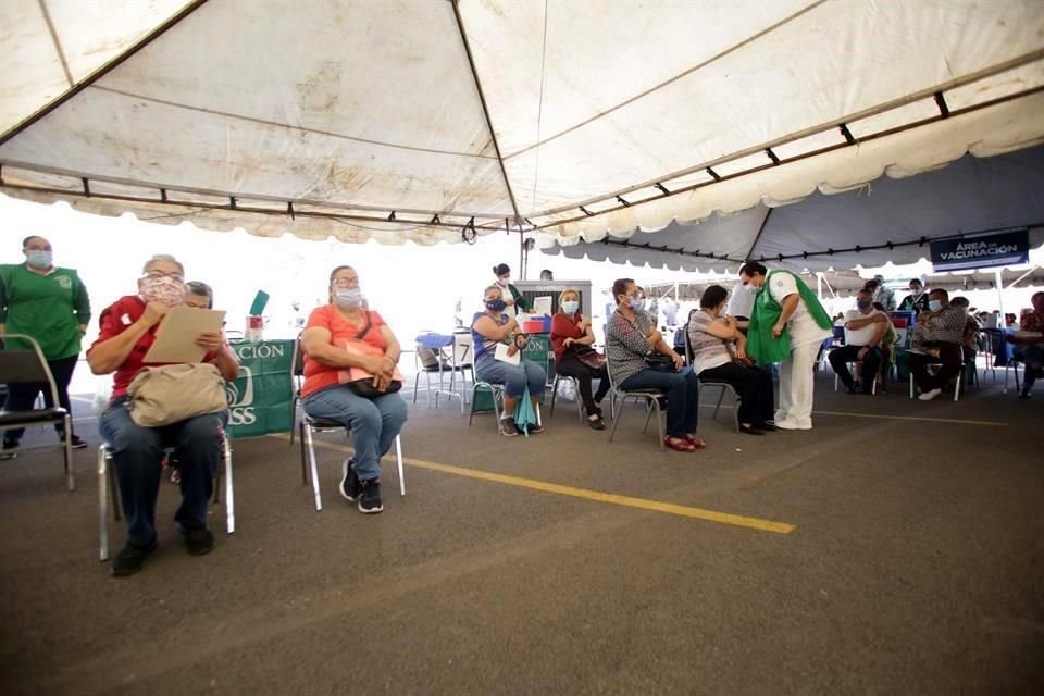 Lleva a cabo San Nicolás segunda jornada de vacunación Covid-19