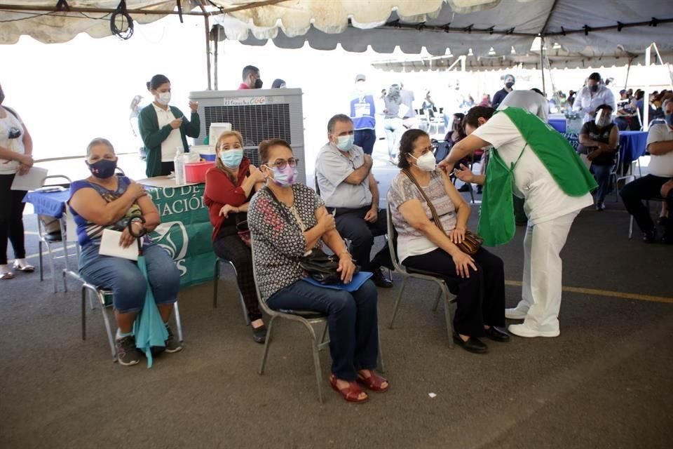 Casi 20 mil personas fueron vacunadas ayer con el Covid-19 en los diferentes módulos instalados en San Nicolás.