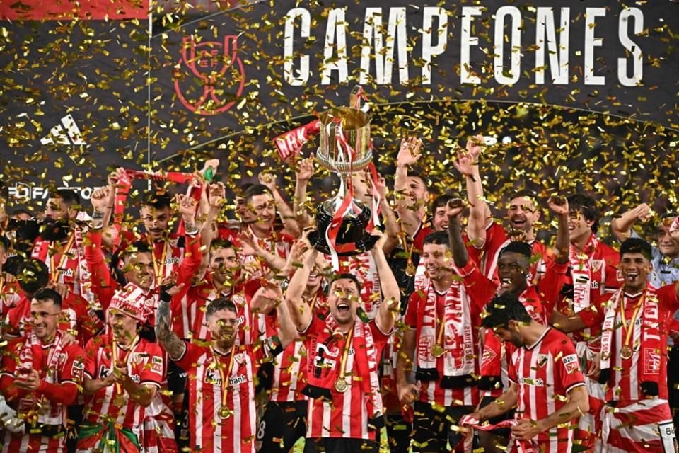 La coronación del Athletic de Bilbao en la Copa del Rey tuvo a Antonio 'Pollo' Briseño como su talismán de la suerte.