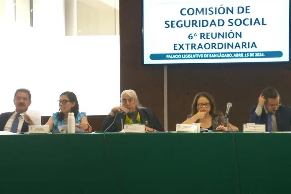 La propuesta para crear un fondo de Pensiones del Bienestar avanzó en comisiones de la Cámara de Diputados.