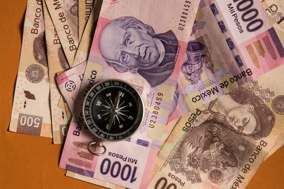 Con las pensiones que el Gobierno pretende dar a mujeres de entre 60 y 64 años, más el incremento al salario mínimo, se prevé mayor presión a las finanzas públicas.