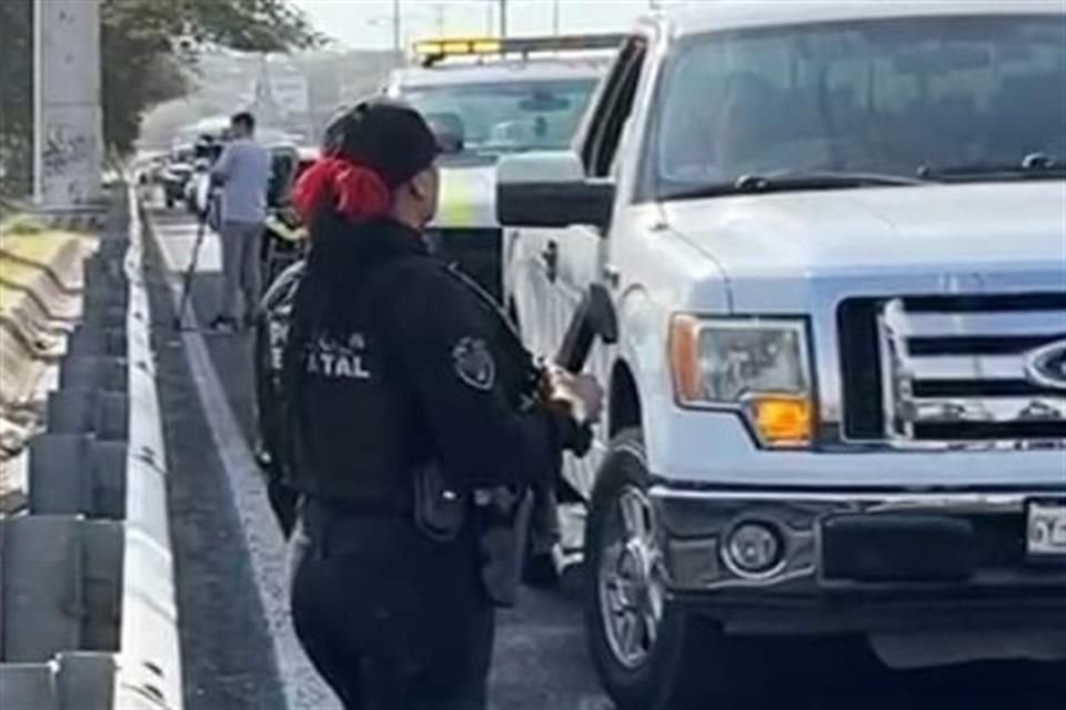 En Tonalá, sobre la autopista a Zapotlanejo, fue encontrado el cadáver de un hombre.