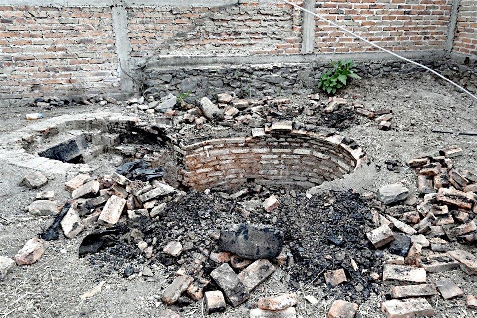 Horno clandestino encontrado por Guerreros Buscadores, en la Colonia La Piedrera, en El Salto.