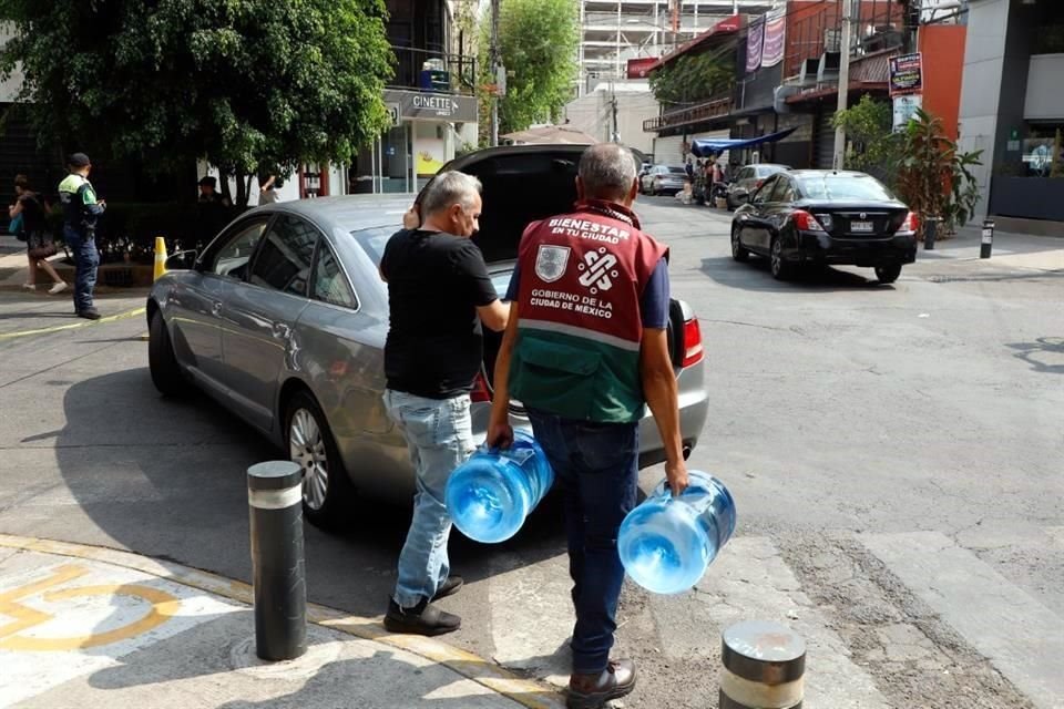 Las muestras recabadas por académicos arrojaron que el líquido contiene rastros de hidrocarburos.