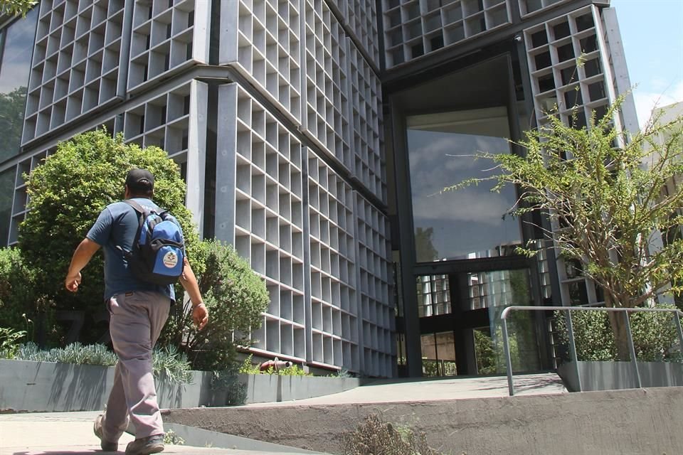 En recepción de una torre de Avenida Patria 1721, en Providencia dijeron que el contrato de la oficina de Wolf se venció y que la firma se marchó desde finales de 2023.