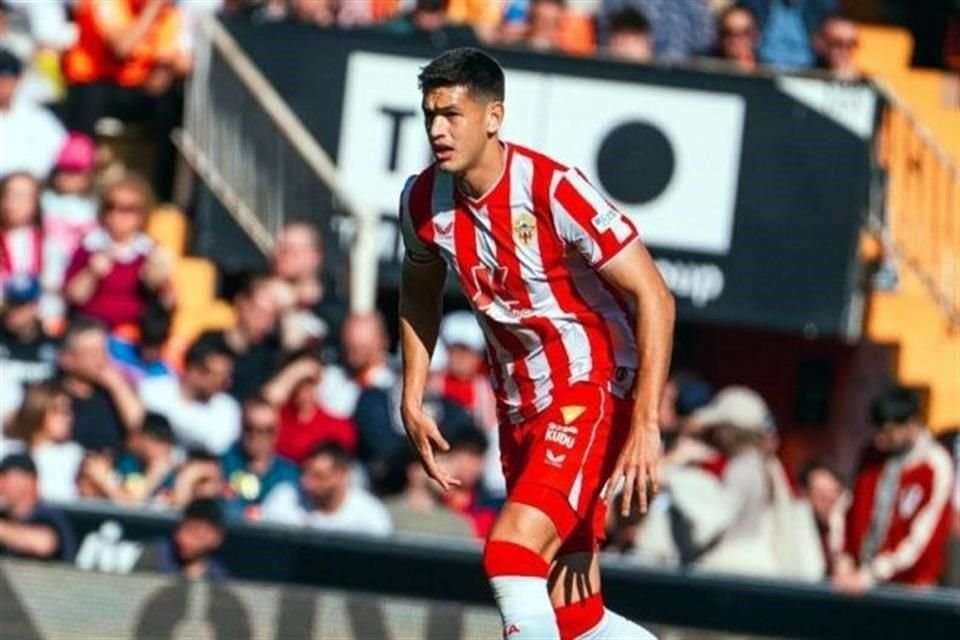 César Montes consumó un nuevo descenso en La Liga tras la derrota del Almería por 1-3 a manos del Getafe.
