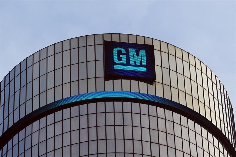 GM había pronosticado ganancias antes de intereses e impuestos ajustadas para 2025 de entre 13 mil 700 y 15 mil 700 millones de dólares. 