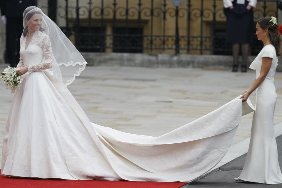 El vestido que usó Kate fue un diseño de Sarah Burton para la firma Alexander McQueen.