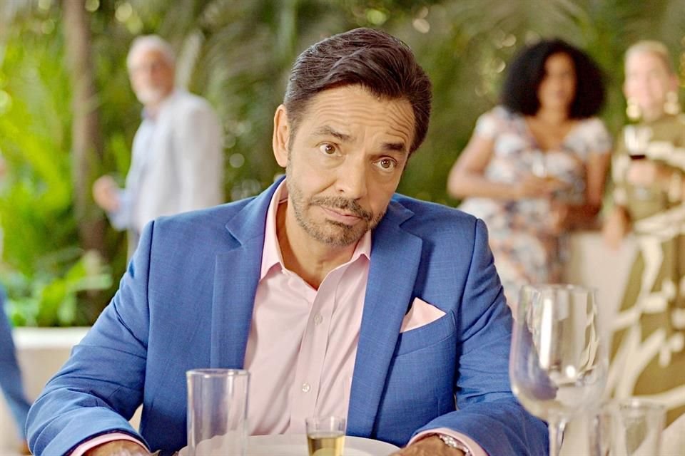 Eugenio Derbez protagoniza la serie.