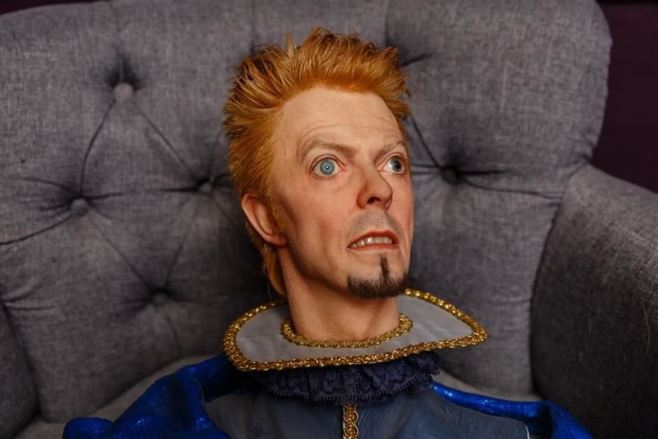 Busto David Bowie.