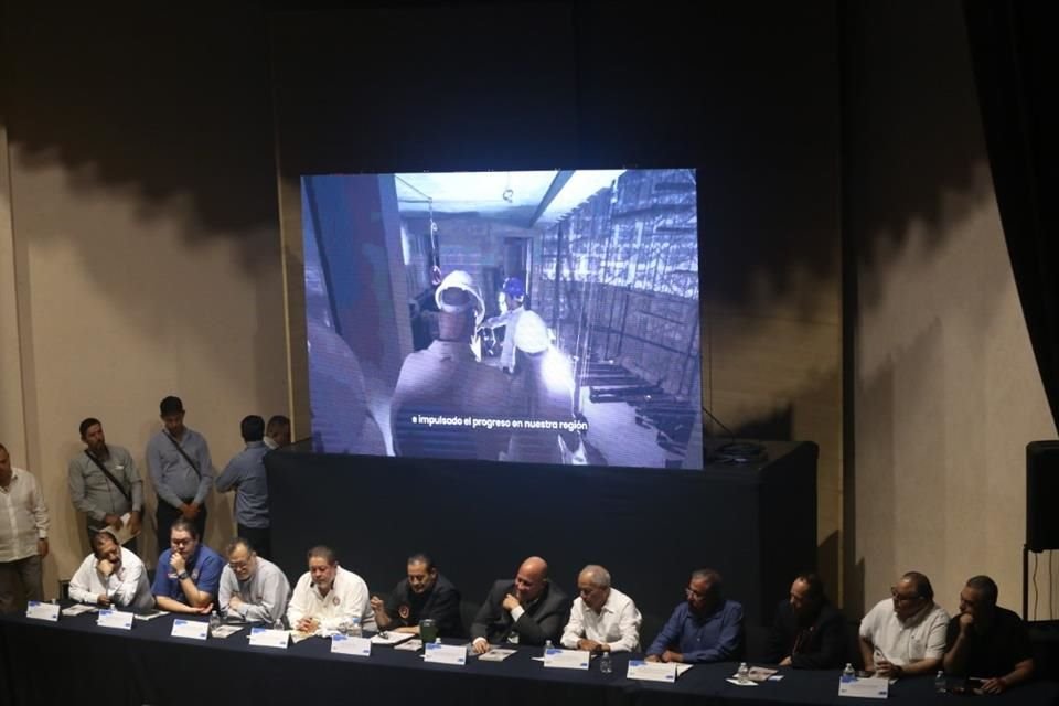 Durante las celebraciones de la Confederación de Trabajadores Mexicanos (CTM) de Jalisco, con respecto al 1 de mayo (Día del Trabajo), aunciaron la Universidad Obrera, en una alianza con la UdeG.