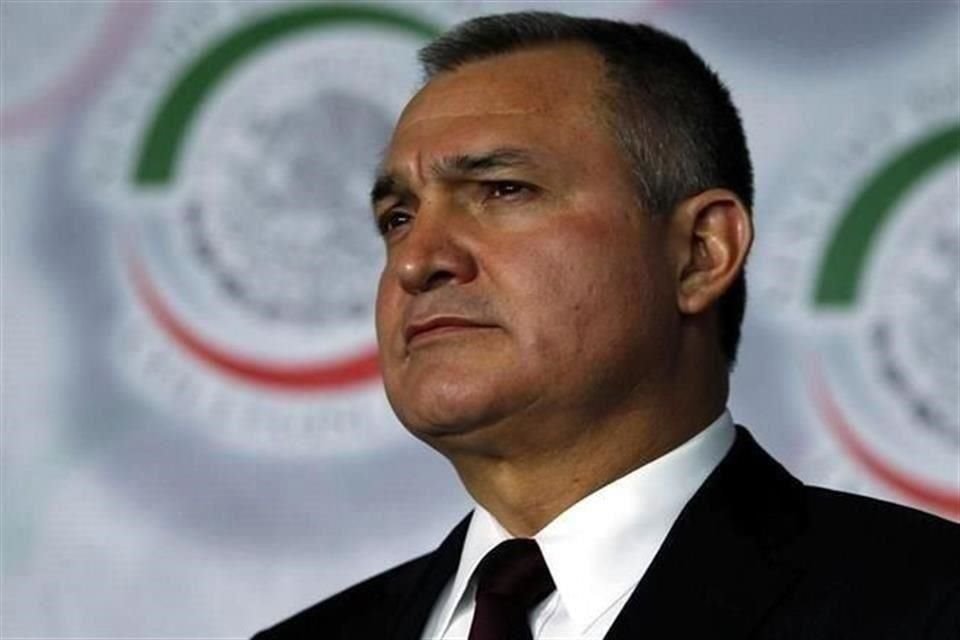 García Luna y esposa fueron sentenciados en EU a pagar casi 2.5 mil mdd por esquema de corrupción en Gobiernos de Calderón y Peña Nieto.