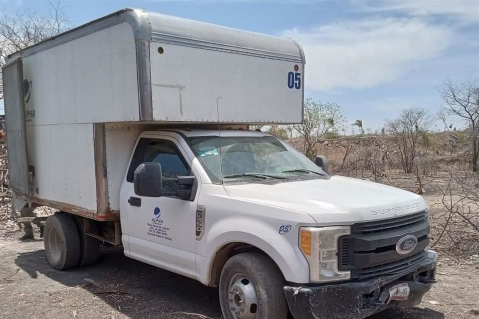 No hubo detenidos, pues el combustible, el vehículo y los contenedores estaban abandonados.