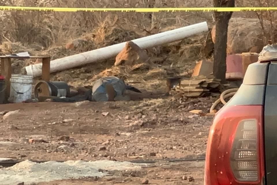 Los ladrones se llevaron una Pick UP Giant Motors Latinoamérica de 4 puertas.
