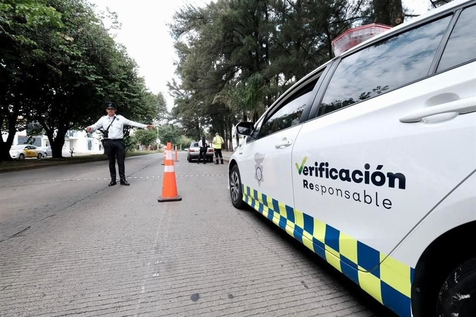 El Escuadrón Verde es el operativo itinerante que se montó para sancionar a los vehículos que no cuenten con el holograma.