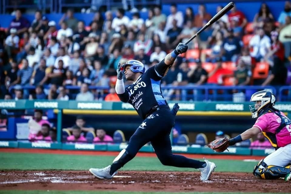 Maikel Serrano, jardinero de los Charros de Jalisco.