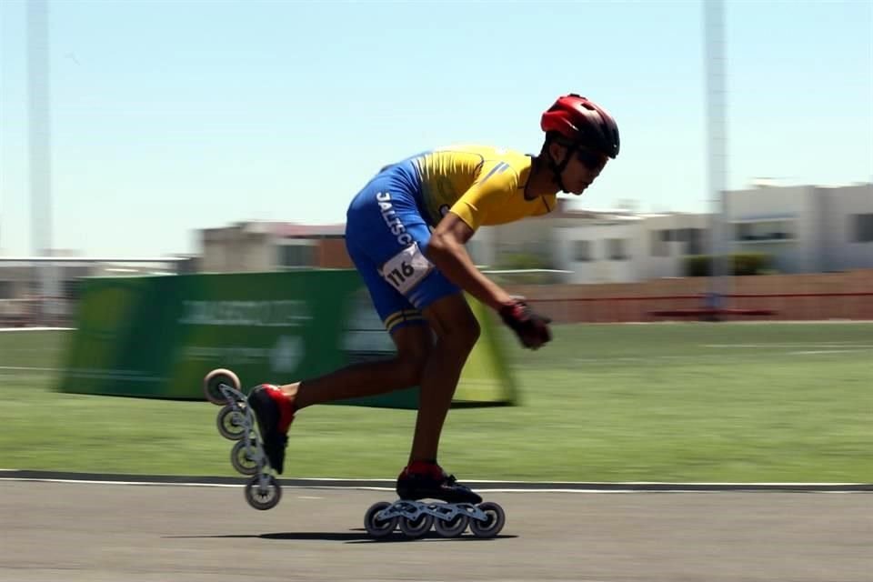 Jayden Ordóñez, quien lleva 4 metales dorados en estos Nacionales Conade, se quedó con el primer lugar al finalizar con 24 unidades en la prueba de 10 kilómetros puntos, en la categoría Juvenil Mayor.
