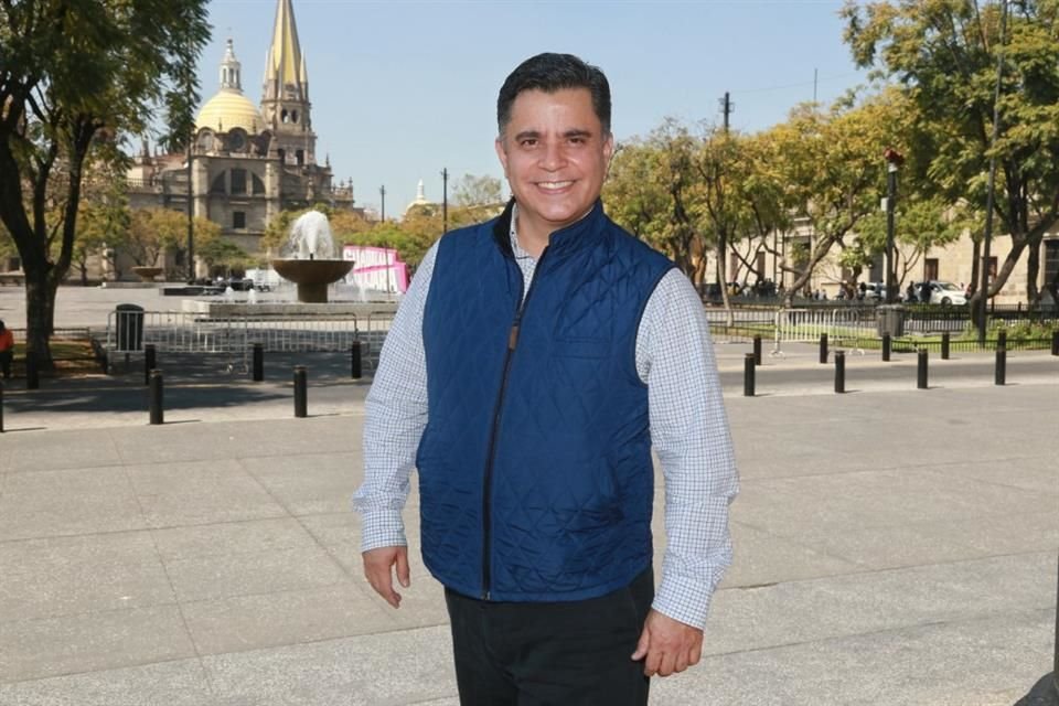 César Octavio Madrigal Díaz, contendiente a la diputación local al Distrito 8 de Guadalajara por la coalición PAN-PRI-PRD.