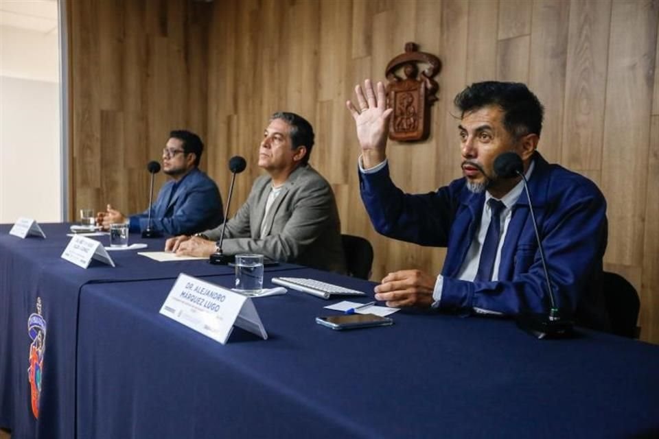 Investigadores del Departamento de Física del CUCEI de la Universidad de Guadalajara.