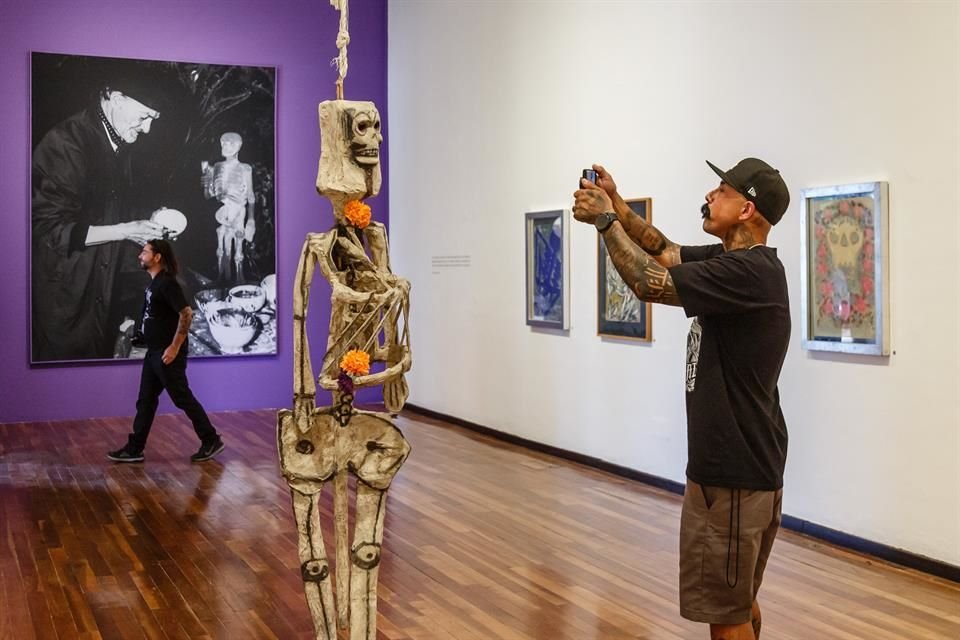 Exhibición 'Jesús 'Chucho' Reyes Ferreira. Lo Popular del Color', expuesta en el Museo Cabañas.