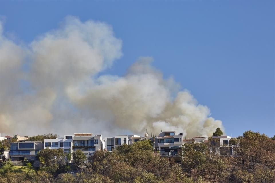 Un total de 53 mil 702 hectáreas forestales se han quemado este año en Jalisco por incendios forestales, y la tercera parte son provocados.