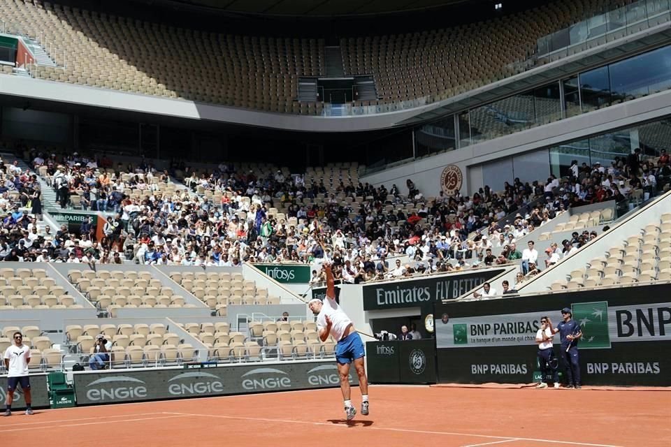 Nadal realizó su segundo entrenamiento en la cancha principal.