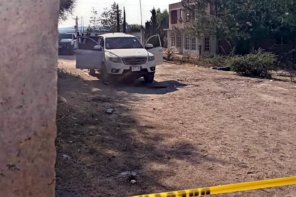 Elementos de las Fiscalía de Desaparecidos viajaban en esta camioneta cuando fueron atacados.