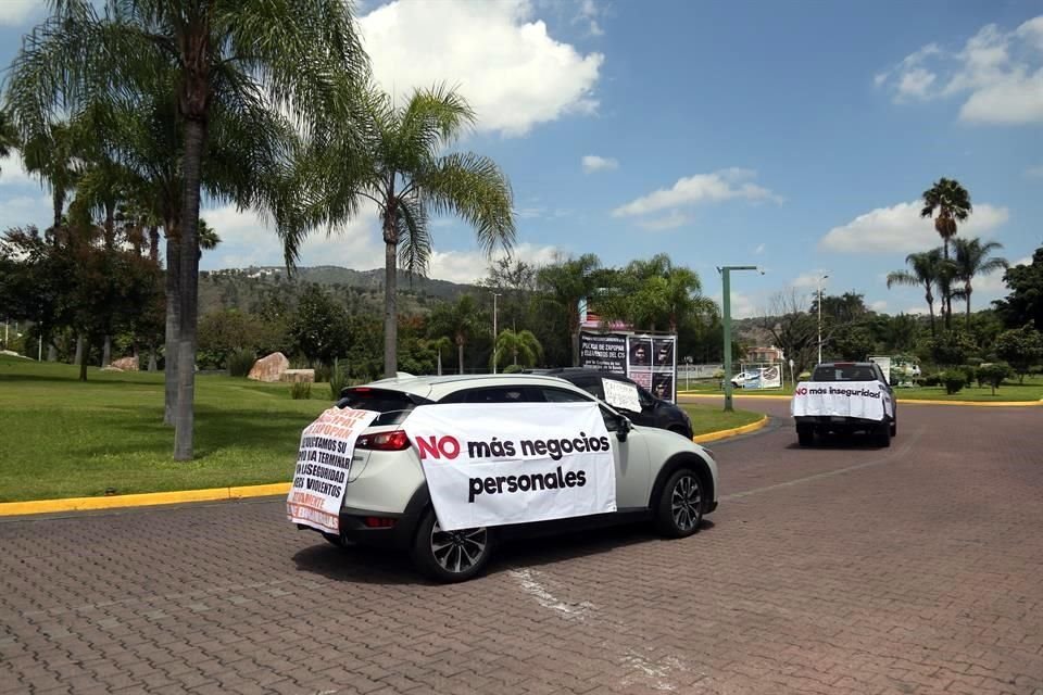 La manifestación terminó cerca de las 13:00 horas.