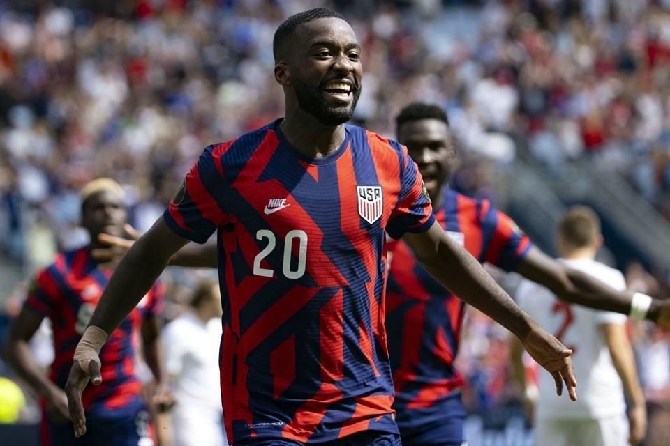 Shaquell Moore marcó el único tanto del partido.