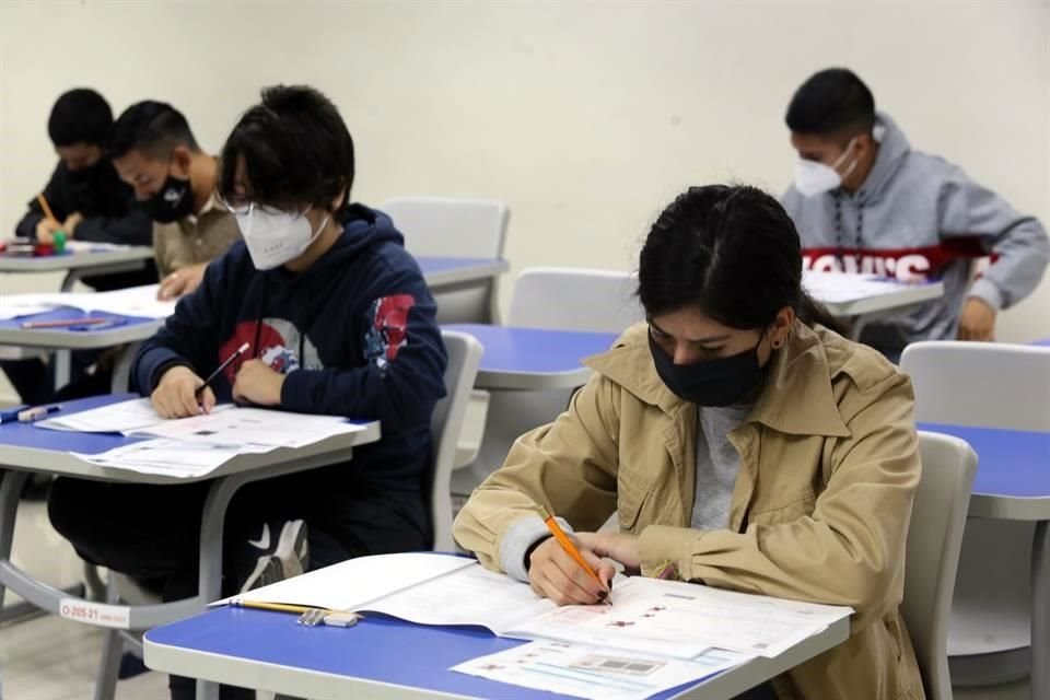 Mientras que regreso a clases de universidades privadas será presencial, en UdeG estudiantes iniciaron semestre en modalidad virtual.