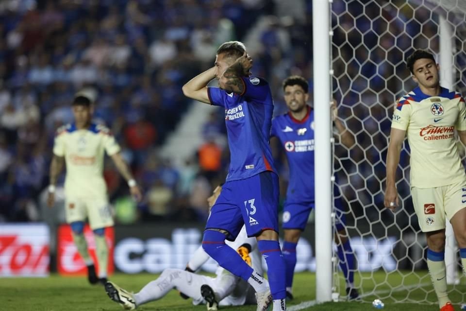 Cruz Azul también tuvo sus oportunidades.