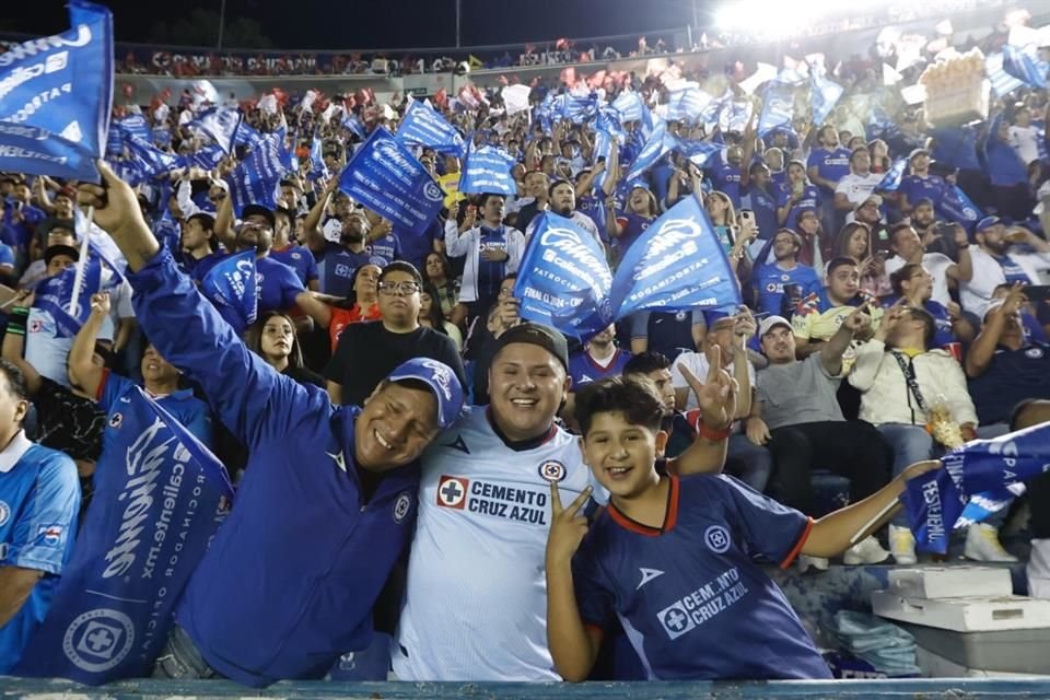 La afición celeste en la tribuna.