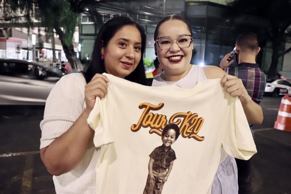 Llegada de fans al concierto de Kalimba, parte del Tour K20, en el Pepsi Center.