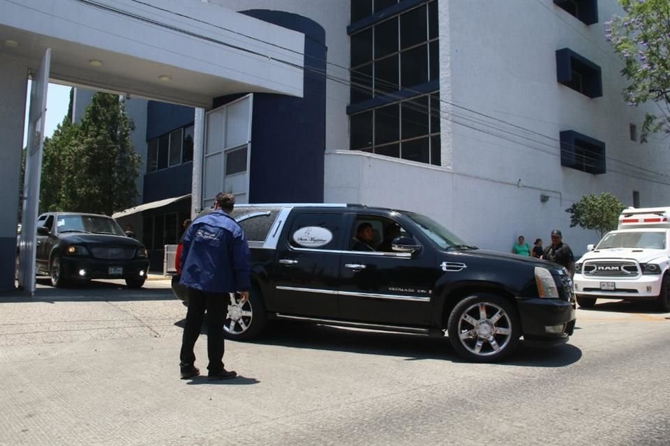 Homenaje póstumo al oficial de la Fiscalía del Estado Luis Ernesto Hernandez Estrada caído en el cumplimiento de  su deber en Unión de San Antonio la despedida fue en las instalaciones de la calle 14