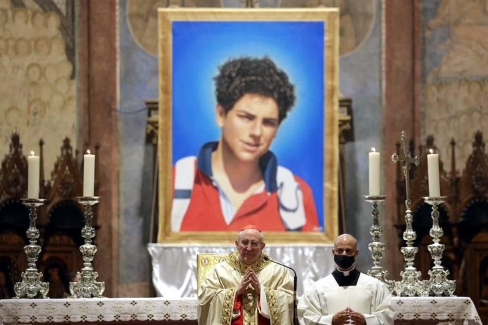 Carlo Acutis, de 15 años, murió en 2006 de leucemia.