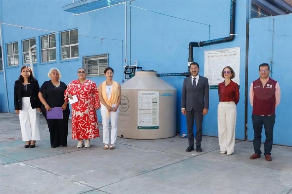 La titular de la Sedema, Marina Robles, dijo que casi todos los planteles educativos de la red pública de nivel básico tienen sistemas de captación.