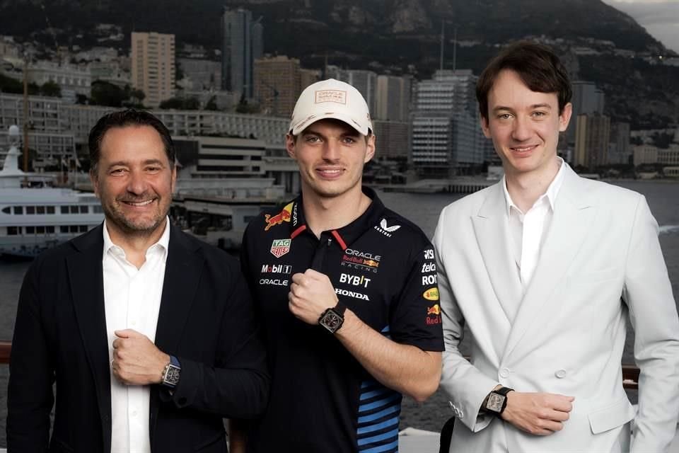 La relojera suiza de lujo hizo una pieza exclusiva para Verstappen.