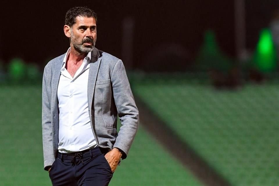 Fernando Hierro aceptó la oferta del Al-Nassr, terminando su etapa como director deportivo de las Chivas, a quienes dio protagonismo.